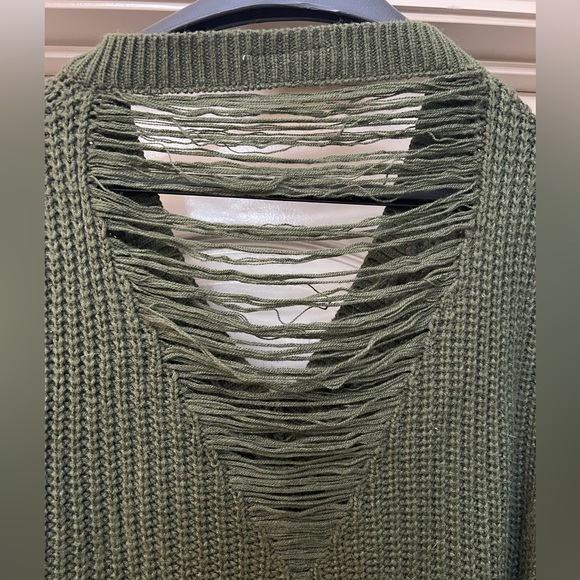 Distressed Sweater - Picture 6 of 6